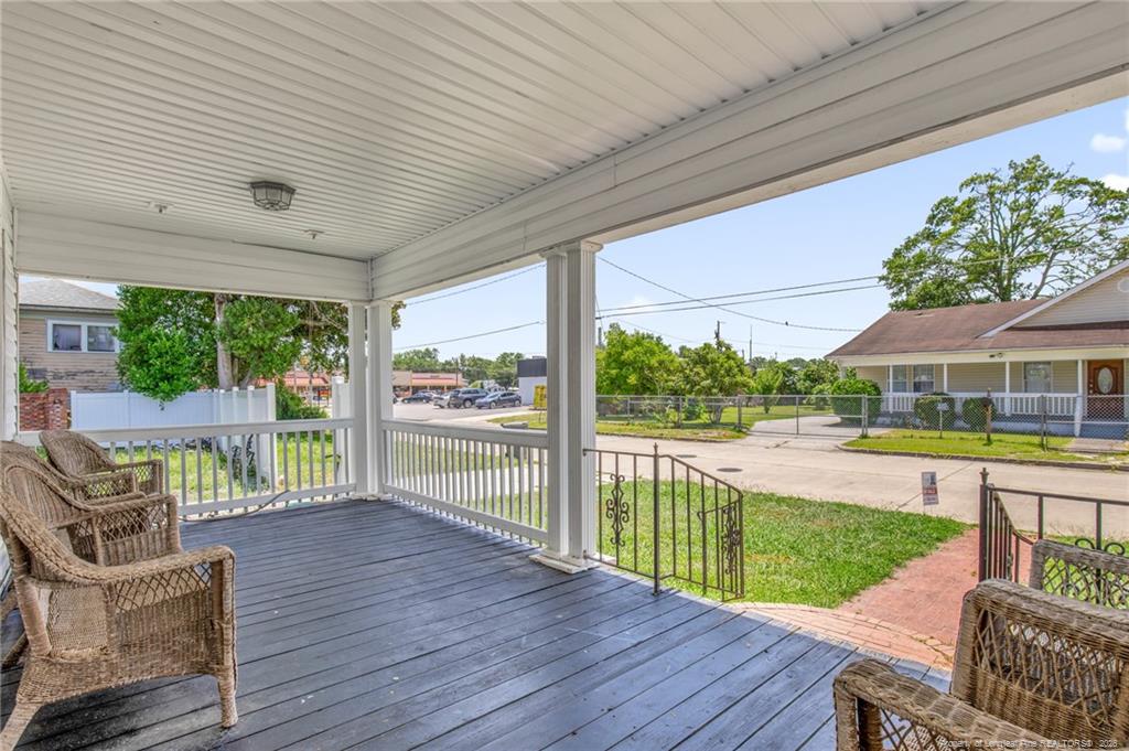305 E 11th Street, Lumberton NC