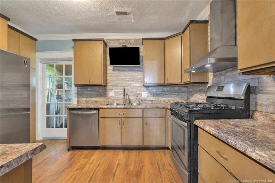 305 E 11th Street, Lumberton NC