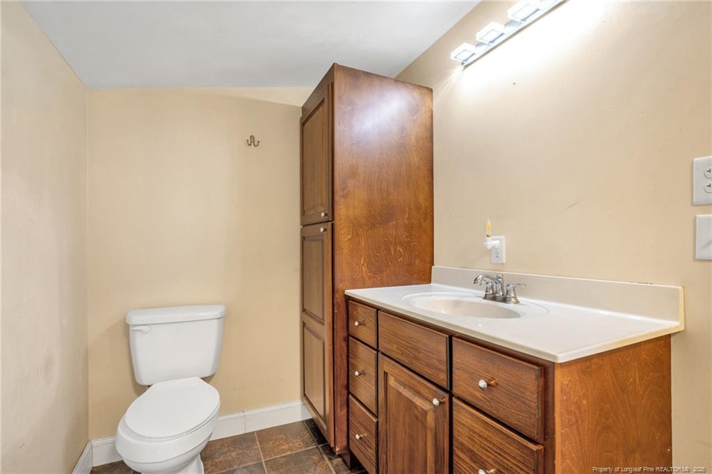 305 E 11th Street, Lumberton NC